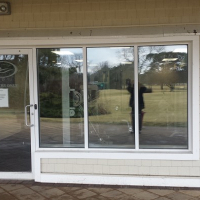 White Painted Aluminum Entrance with Windows